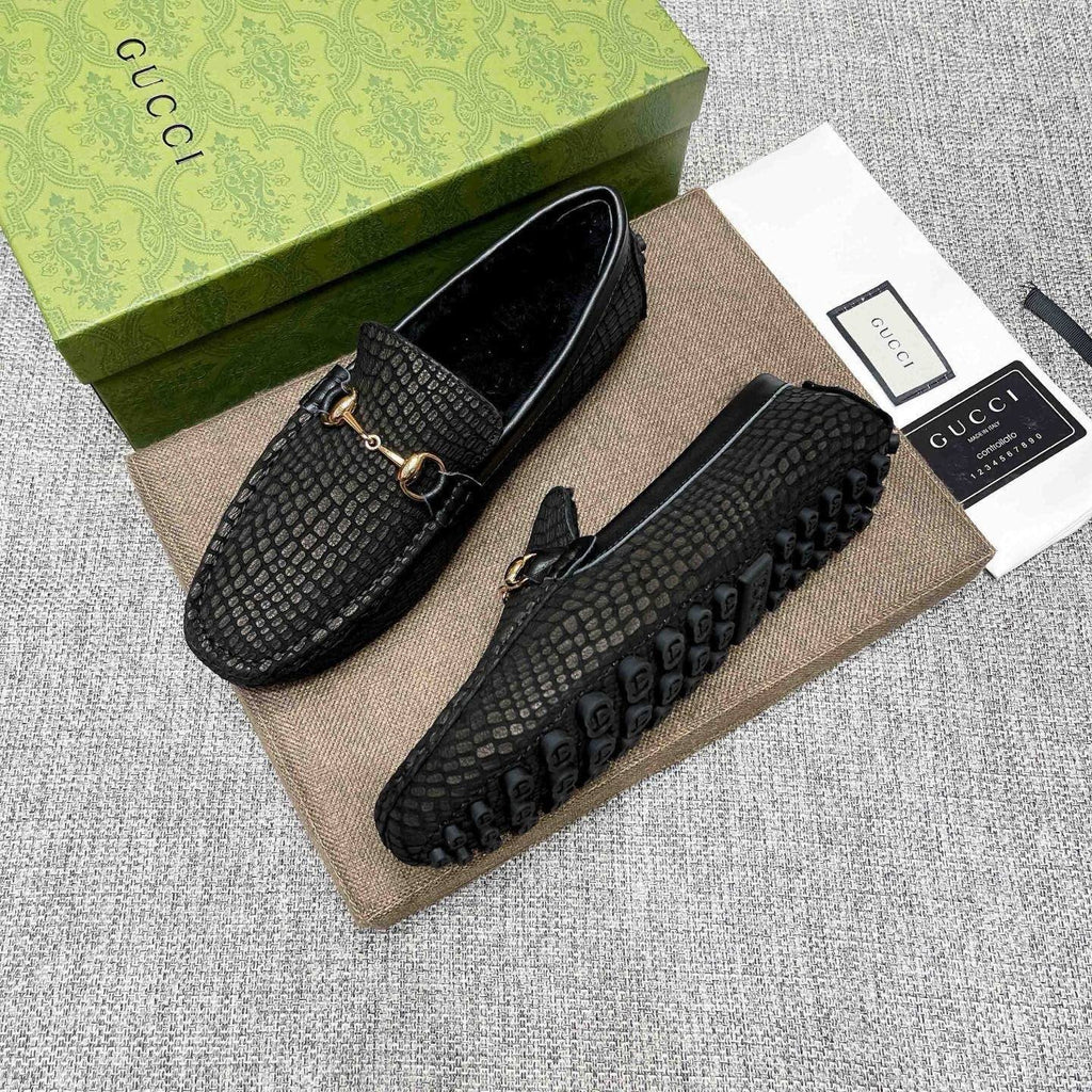 Gucci Men's Black Textured Horsebit-Style Loafers